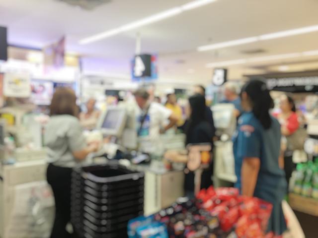 コロナ感染リスクにカスハラも 緊急事態宣言にスーパー店員らが求めることは Business Insider Japan コロナ感染リスクにカスハラも 緊急事態宣言にスーパー店員らが求めることは Business Insider Japan