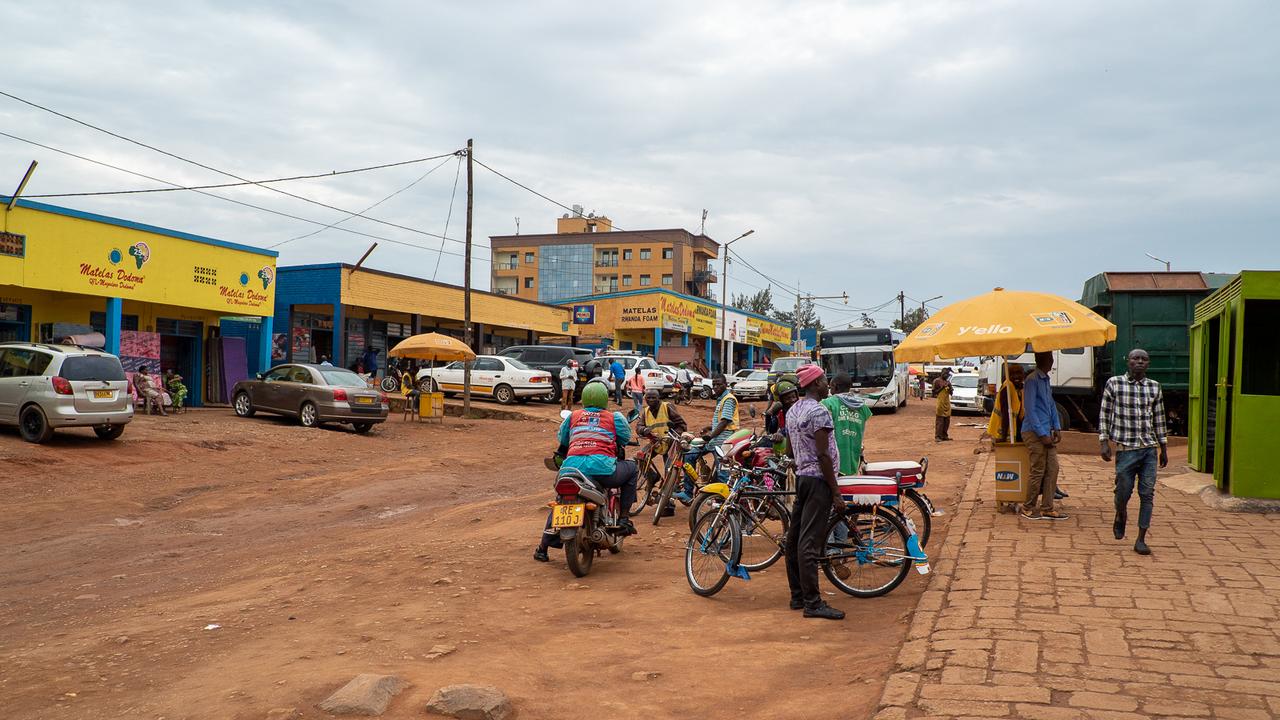 ルワンダ市内のマーケット周辺