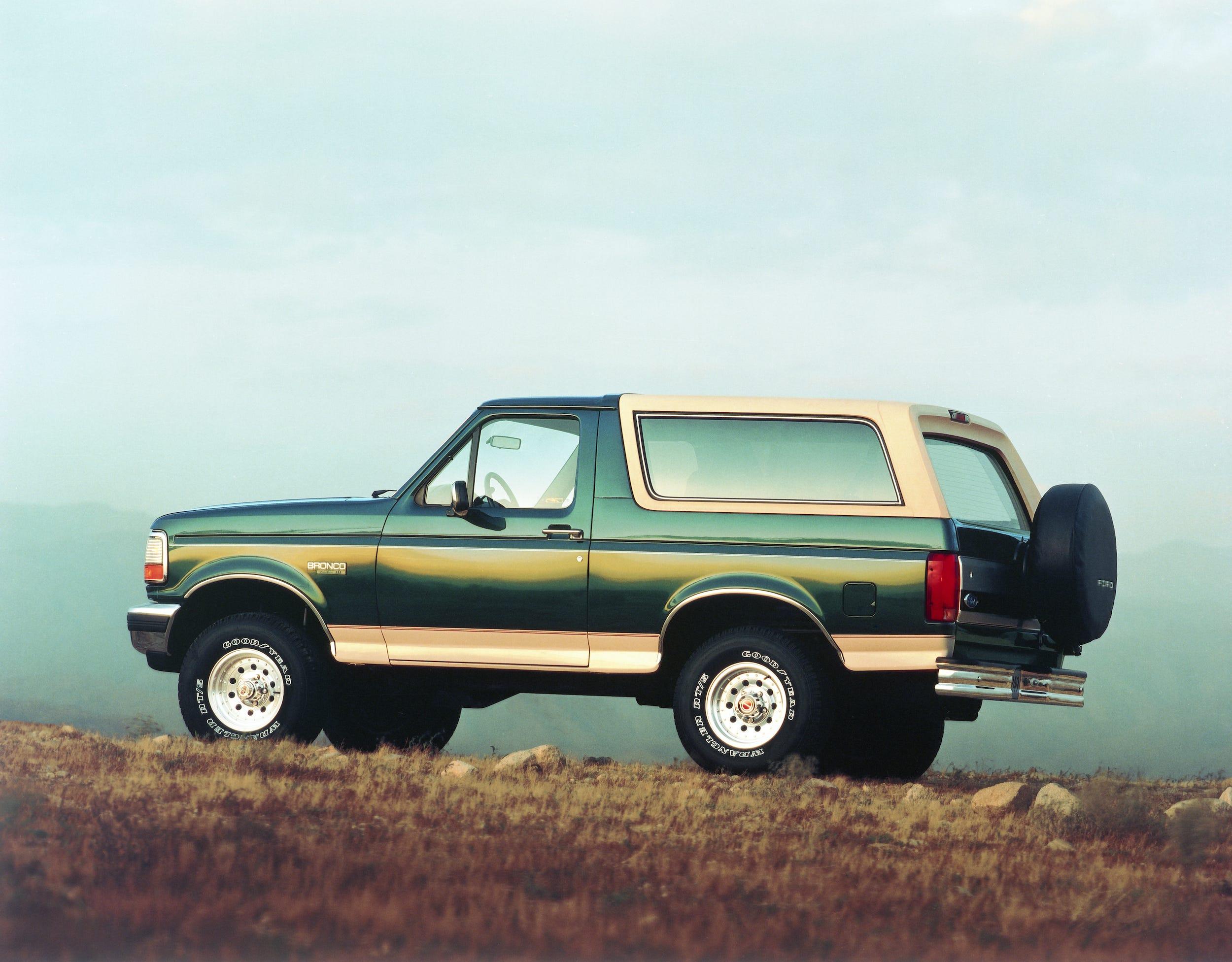 最大73%OFFクーポン インテリアパネルフォードブロンコ1968-1977フロント左ブラック用インテリアフラットドアパネルキャップカバー  Interior Flat Door Panel Cap Cover for Ford Bronco 1968-1977 Front Left  Black