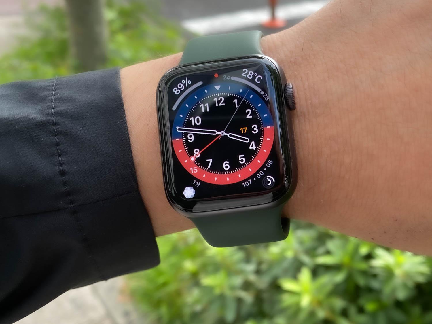 【特価】 Apple Watch Series 6 40mm アルミ ブルー ソロループ付 その他