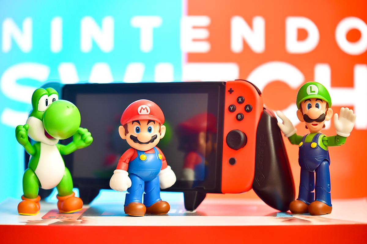 任天堂“Switch景気”で、営業利益「3倍増」ソフト「上期で1億本」。驚愕