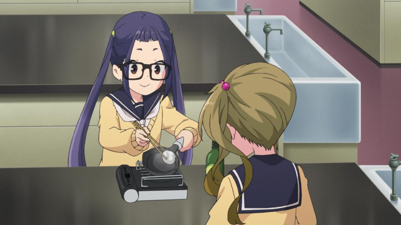 作中ではスキレットの使い方など、初心者目線でキャンプに関する豆知識も。