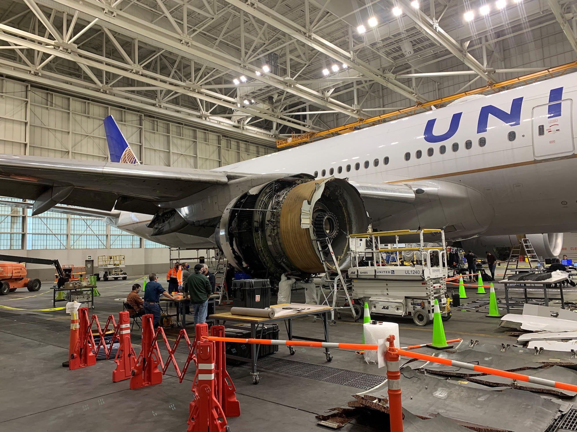 777 FIREハンドル 飛行機 希少品 コックピット機器 本国にて購入品