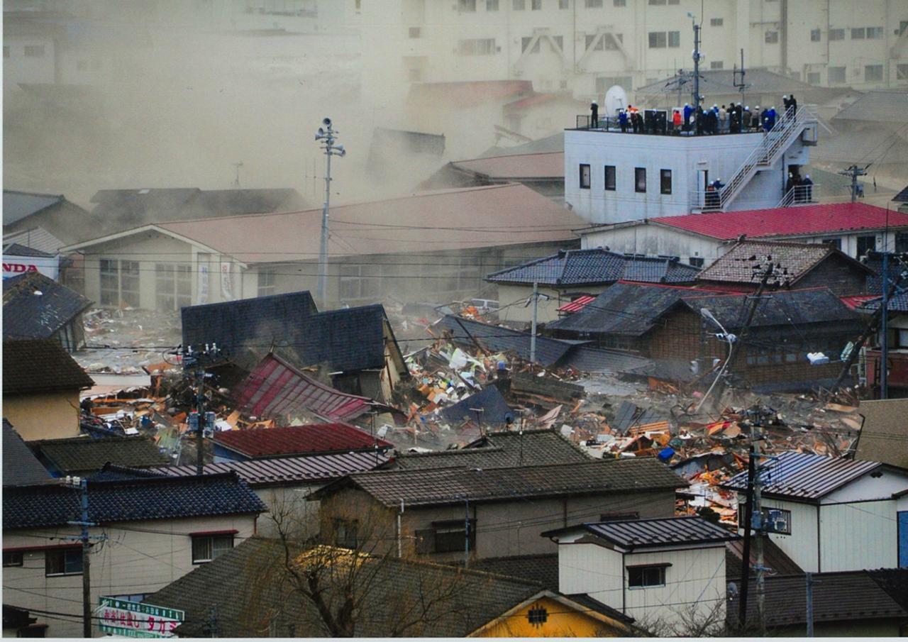 ｢罪悪感は今も…｣町を飲み込む大津波にシャッター切った、南三陸町の写真館が歩んだ10年間 Business Insider Japan