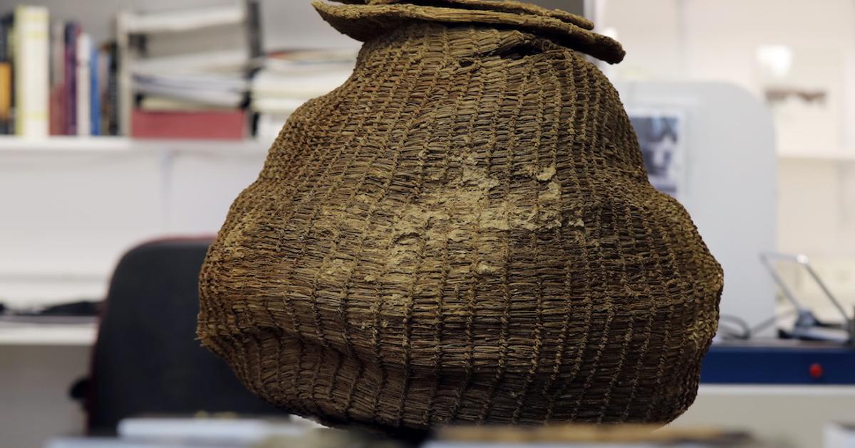 イスラエルの「恐怖の洞窟」で6000年前の子どもの遺体を発見