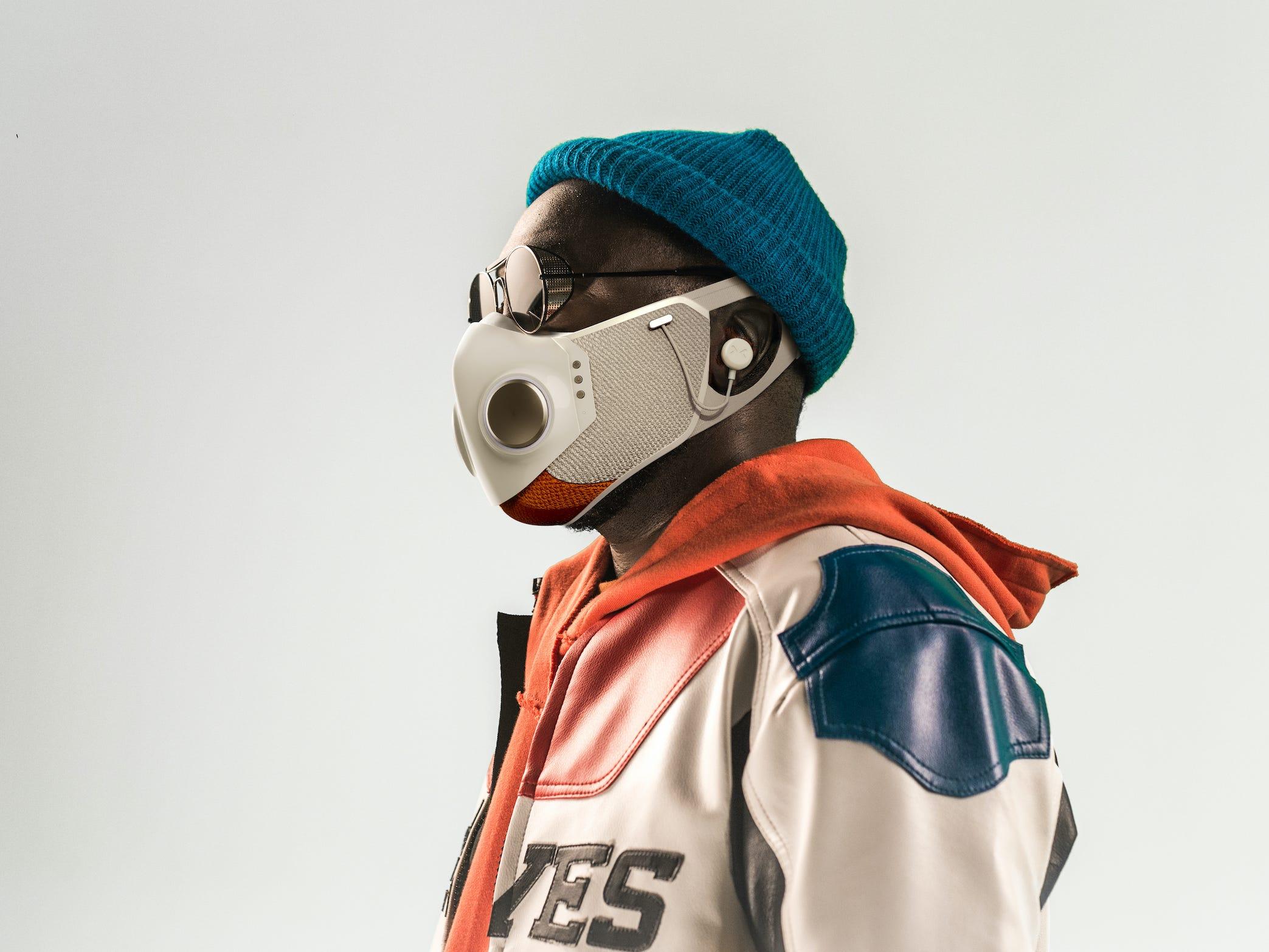 ラッパーとスペースXのデザイナーがコラボ…300ドルの高性能マスクを