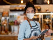人手不足の中、テキサス州にあるファストフードチェーンでは、若い従業員をマネージャーに昇格させている。