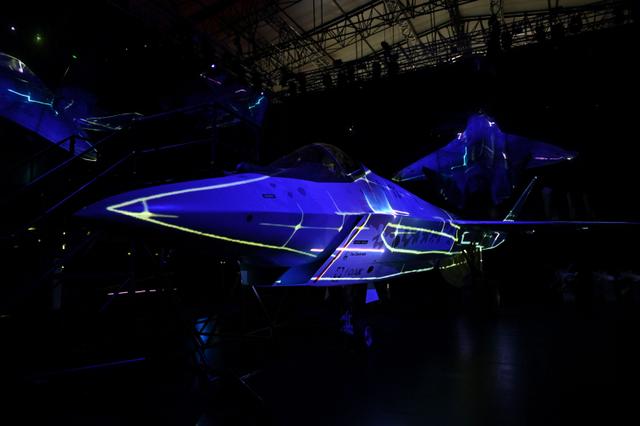 ロシアが第5世代の新型ステルス戦闘機を公開 輸出にも意欲 Business Insider Japan
