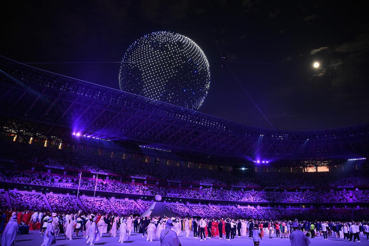 無観客の東京オリンピック開会式、過去の大会と写真で比較