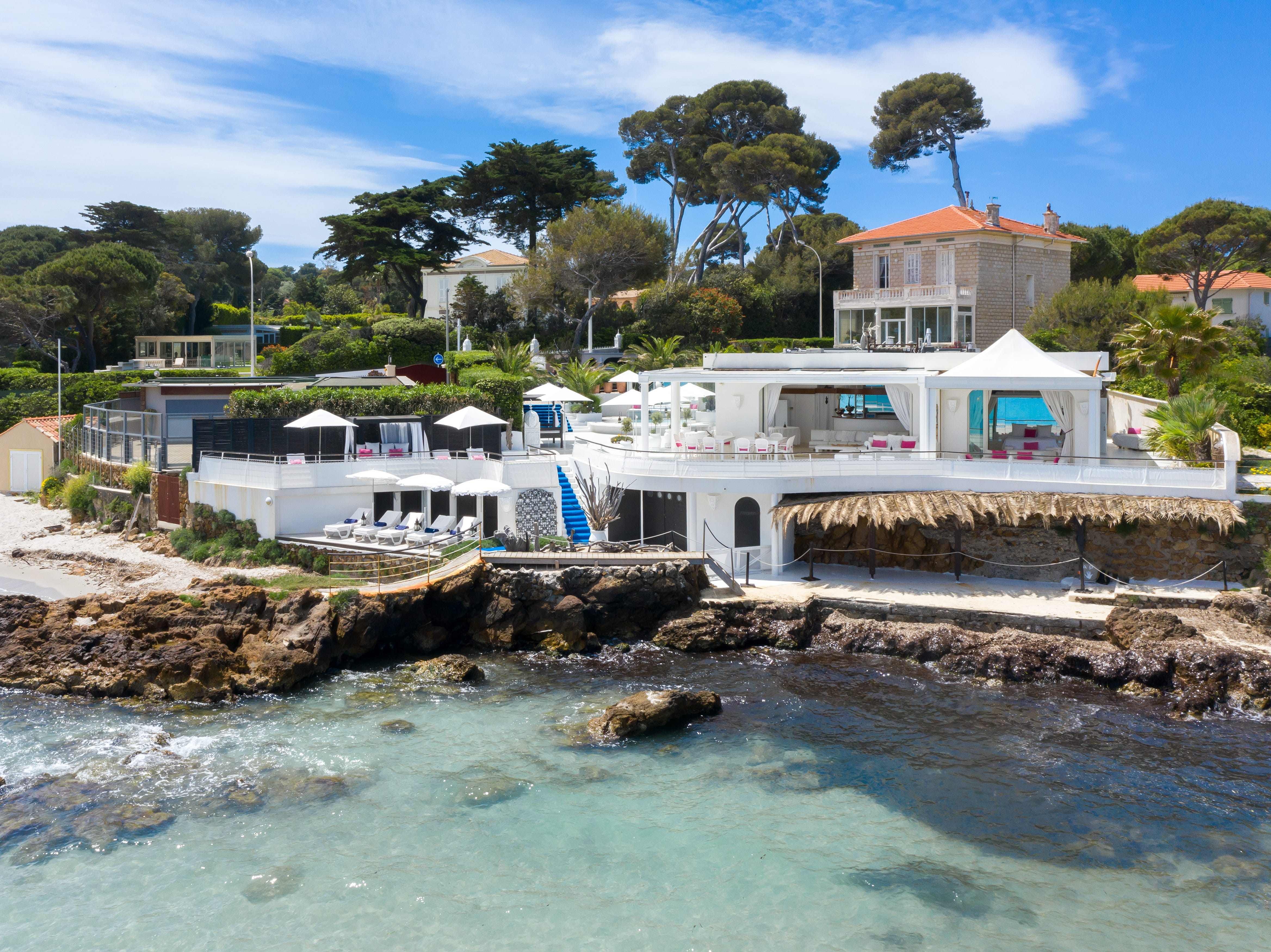 多くの著名人が愛したコート・ダジュールの豪華なヴィラが販売中