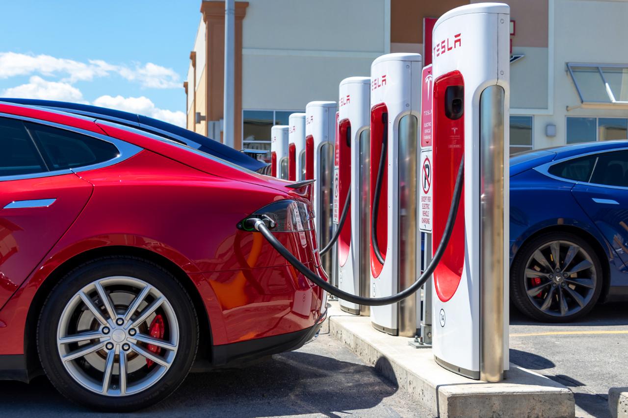 prime_tesla_almuni_battery