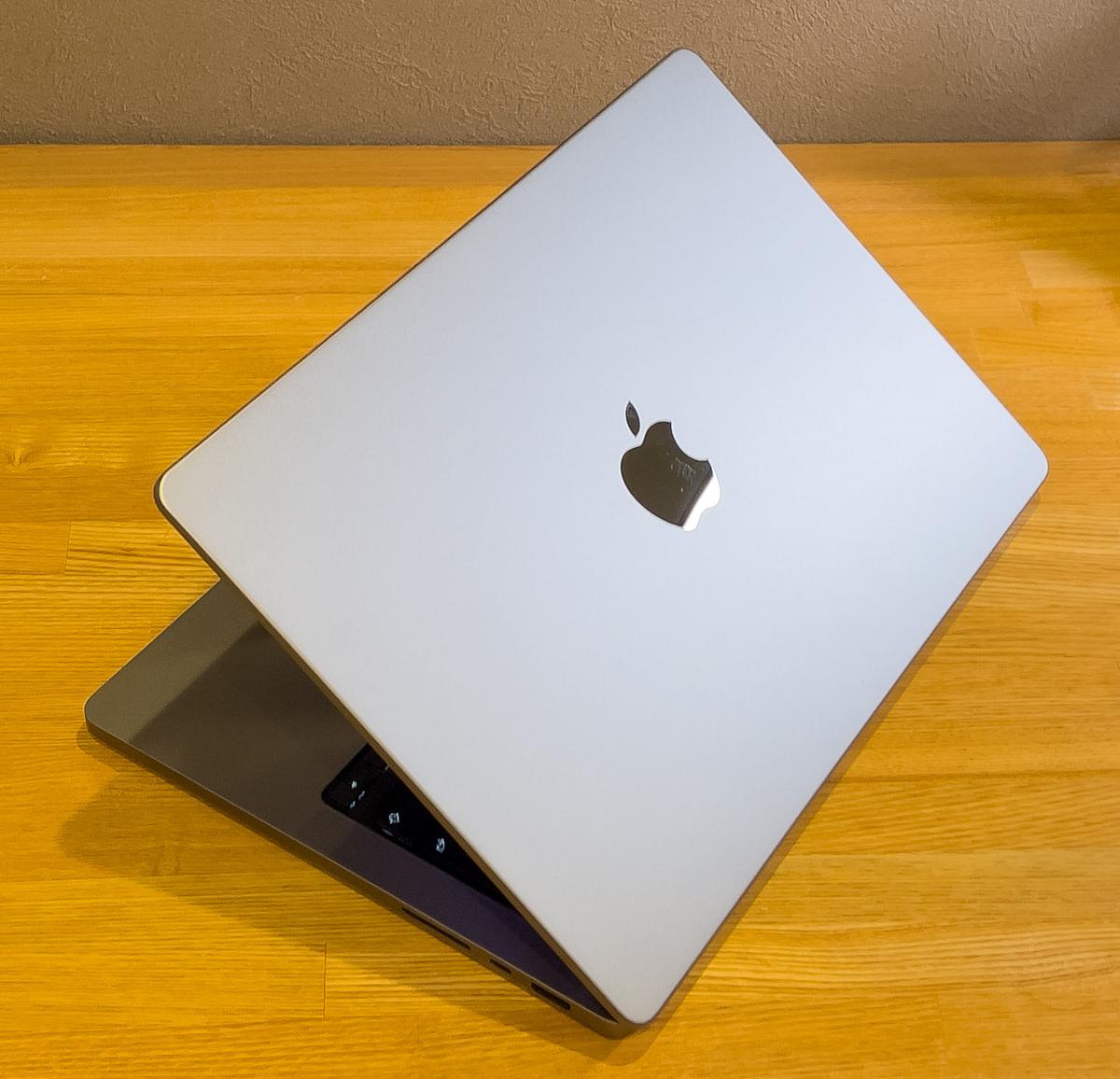 M1 Pro搭載MacBook Pro 14インチ実機レビュー…ProとMaxを比較、賢い 