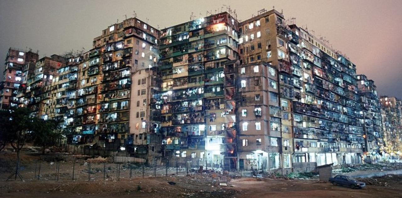 今はなき香港のスラム街 九龍城砦 に魅入られた写真家が切り取った世界 Business Insider Japan