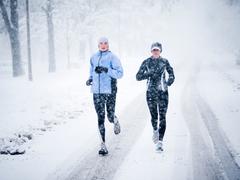 寒い日のトレーニングは、消費カロリーは多いが脂肪燃焼の効率は悪い