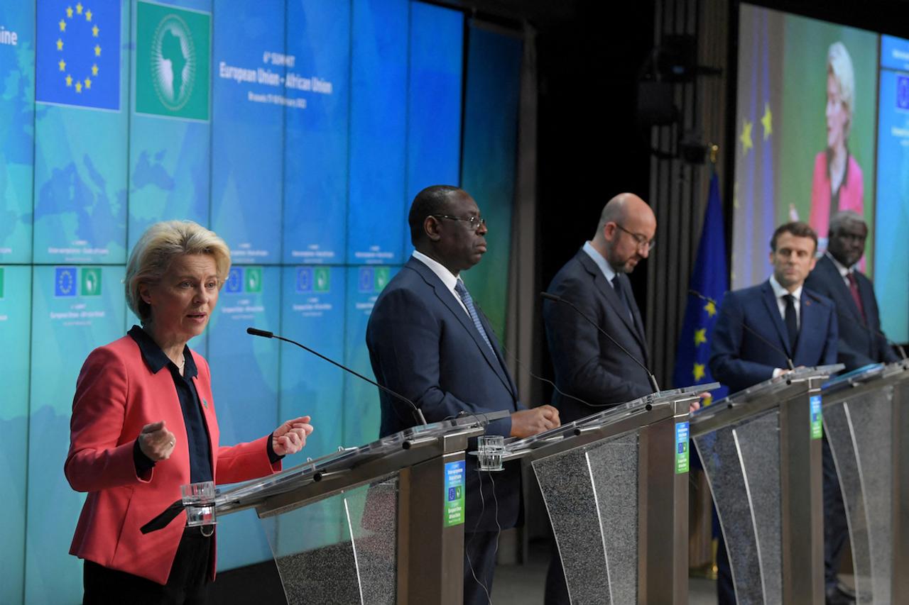 EU-AU Summitに登壇する首脳陣。