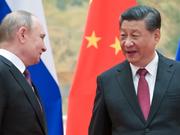 ロシアのプーチン大統領（左）と中国の習国家主席。