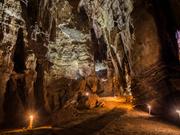 南アフリカ、ヨハネスブルグ近郊のステルクフォンテイン洞窟は｢人類のゆりかご｣として知られ、アウストラロピテクスの化石が地球上のどこよりも多く残されている。
