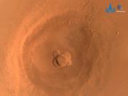 China's Mars orbiter captured this top-down view of the 59,055-foot Ascraeus Mons volcano