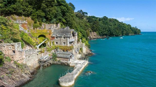 築何百年 中世の城のようなボートハウスが約8億円で売り出し中 Business Insider Japan