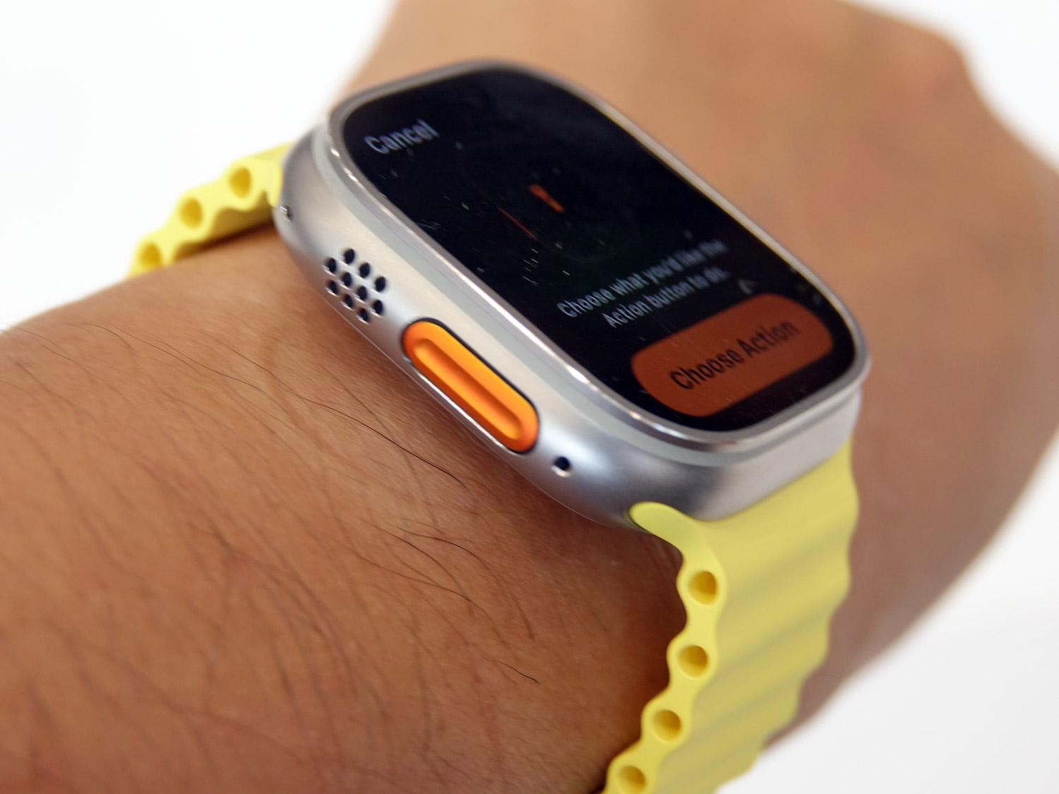 冒険しない人にも｢Apple Watch Ultra｣はアリなのか。実機を触って考え