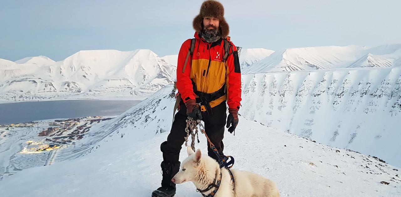 スタッフは郵便物を配達したり ペンギンを数えたり 南極にある 世界で最も人里離れた郵便局 とは Business Insider Japan