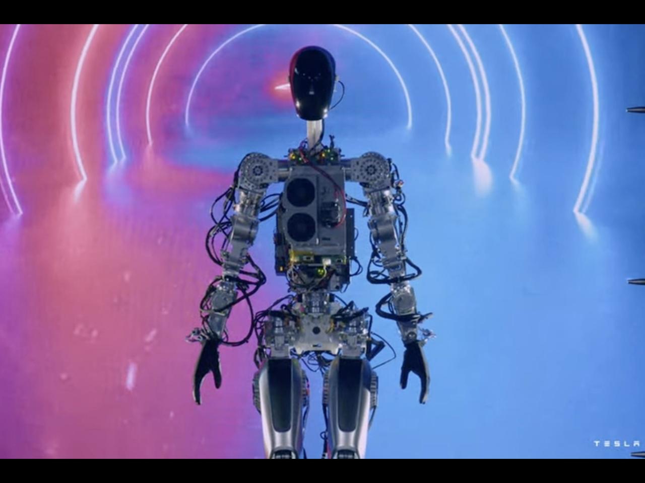 テスラの人型ロボット｢オプティマス｣のプロトタイプ。