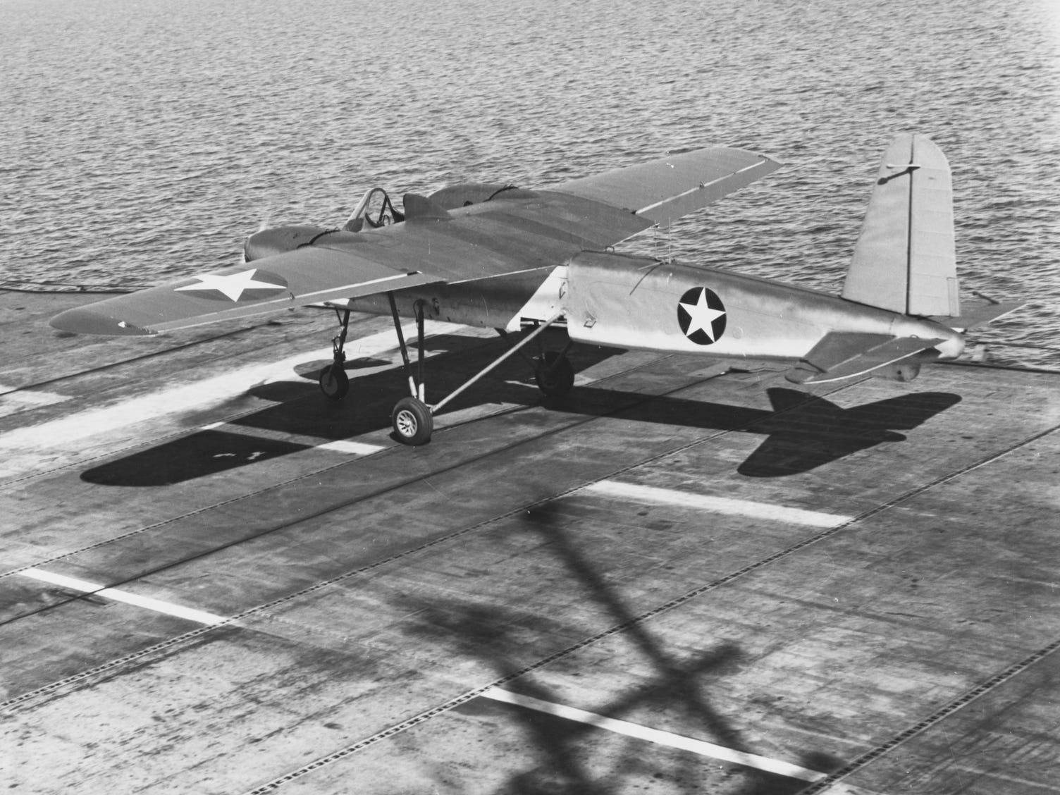 アメリカ海軍は将来、艦載機の6割をドローンにする…空母搭載の無人機初