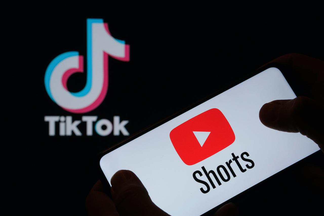 YouTubeとTikTok