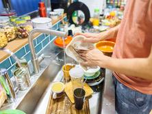 調査:ついに家事・育児分担する男性が30%を超えた...「クリティカル・マス」を上回ったインパクトとは