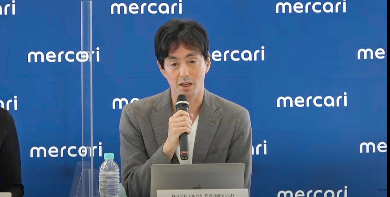 山田進太郎社長。画像は2022年6月期の通期決算会見時のもの。