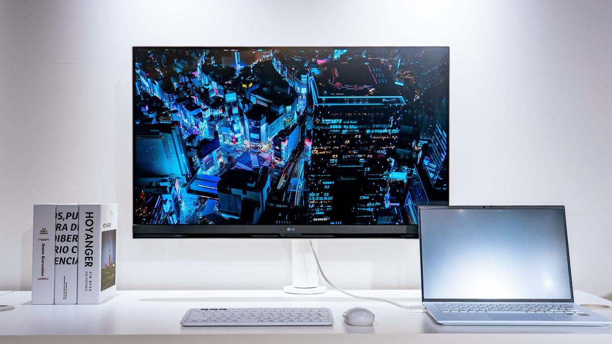 LG SMART Monitor 32SQ780S-W モニターアーム付き camexbolivia.com