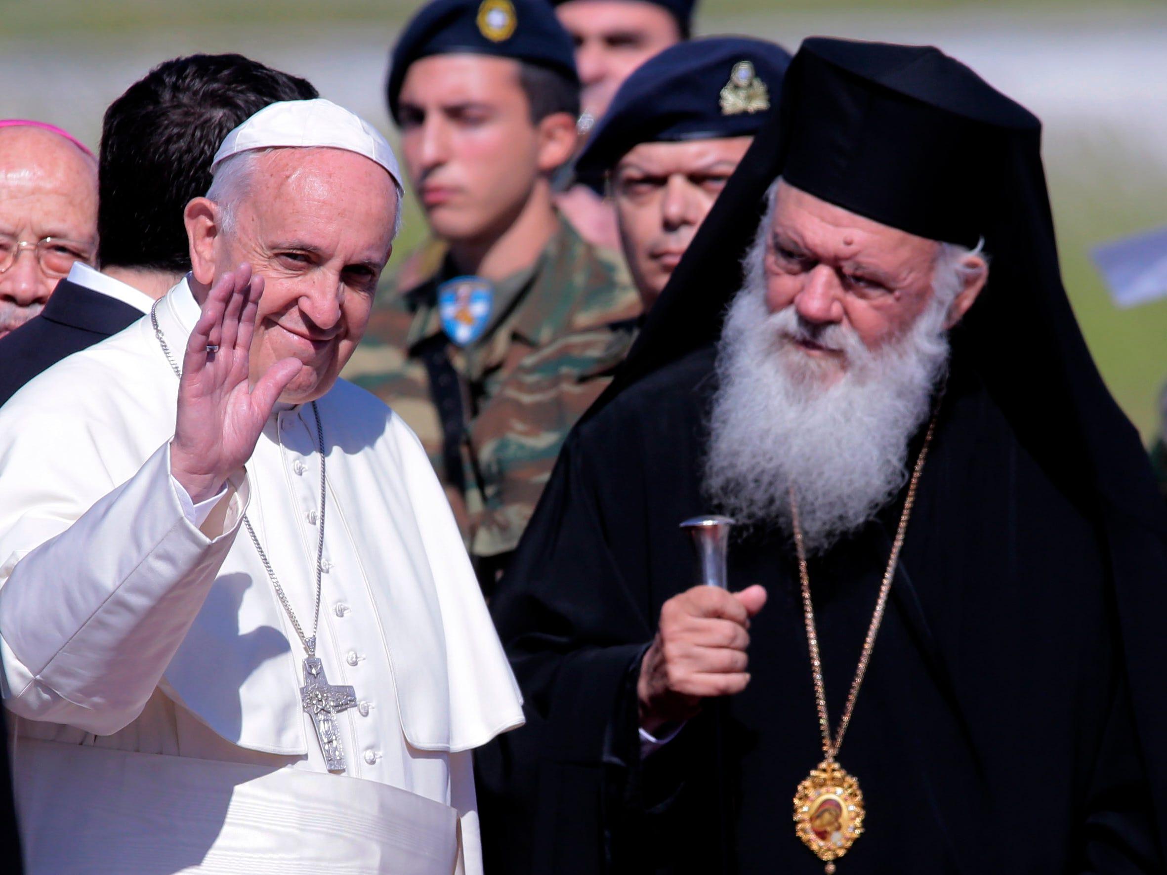 ローマ教皇庁、パルテノン神殿の彫刻をギリシャに「寄贈」。一方、大英