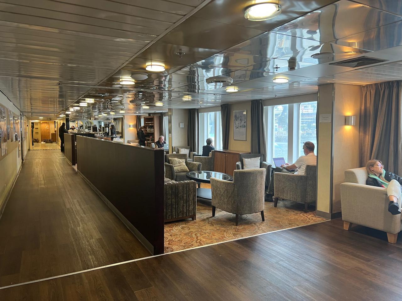 コンパス・クラブ