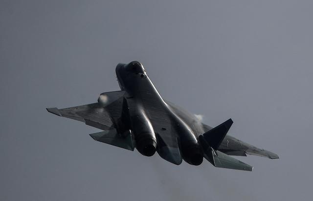 ロシアがウクライナ上空で最新鋭戦闘機Su-57を使わない理由 | Business 