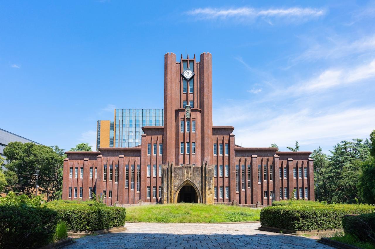 共通テストの｢政治・経済｣｢現代社会｣には時事的なトピックが登場しました。（写真はイメージです）