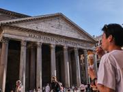 多くの観光客が訪れるローマ、パンテオン。2022年5月12日撮影。この建物に使われている古代ローマのコンクリートはなぜ耐久性が高いのか、その秘密が解明されたようだ。