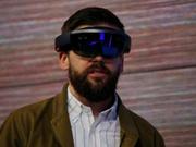 マイクロソフトのHoloLens。