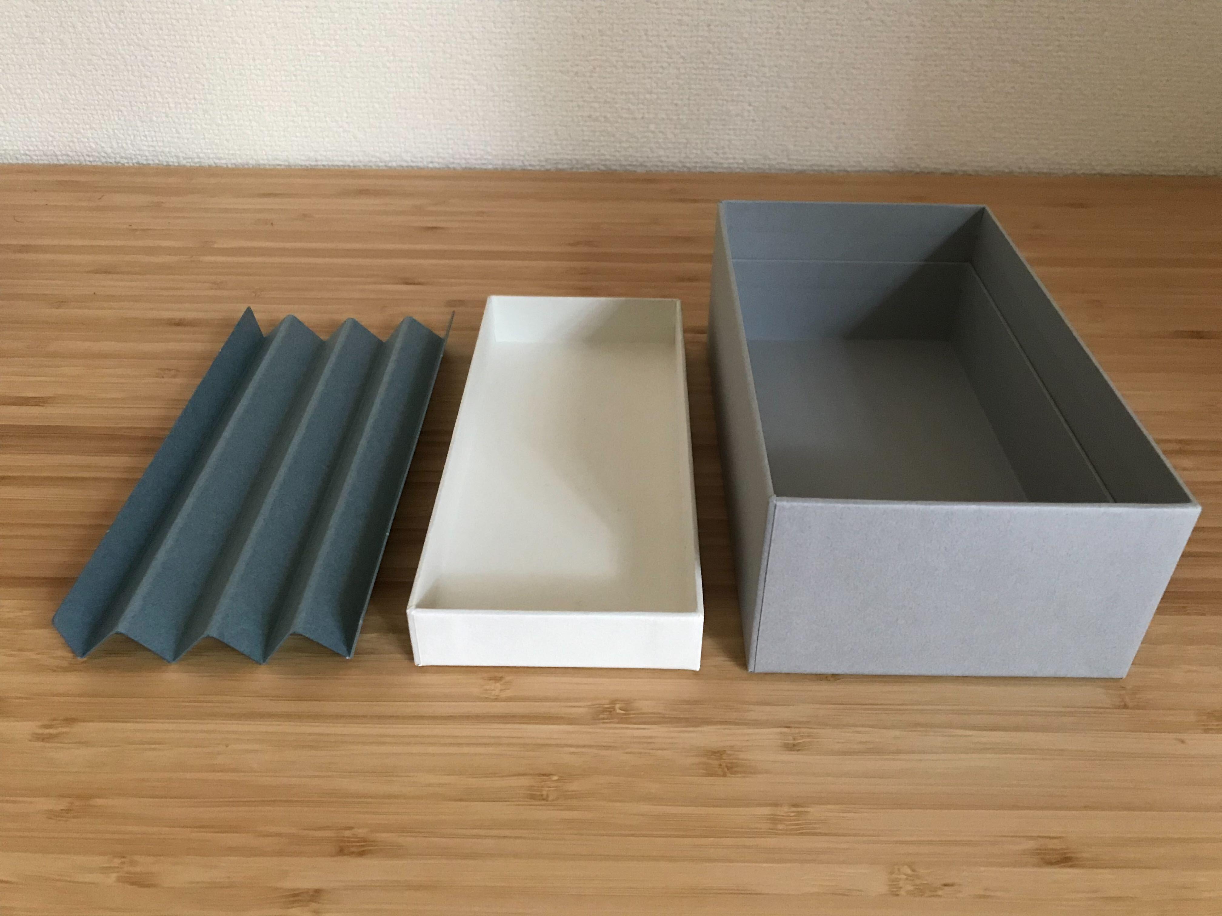 デスク上のごちゃごちゃ感、高級感ある「紙」製収納ボックスで解消