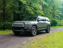 電気自動車の購入に踏み切れない3つの理由