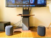 新型HomePod2台（ステレオペアとして使用）、Apple TV 4K、大画面テレビ