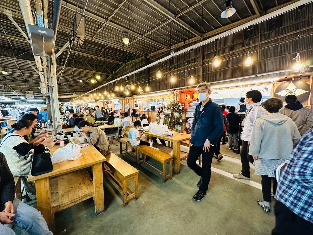 廃業店舗があった空き区画を利用した｢The Seven Street｣では新規の出店も。今年の夏にはさらに規模を広げる予定だ。