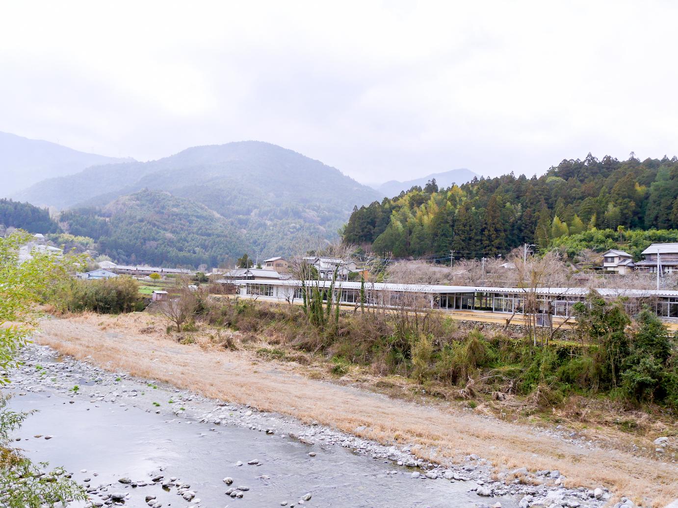 未来の起業家を生む｢木造校舎｣。神山まるごと高専が初公開した教室 ...