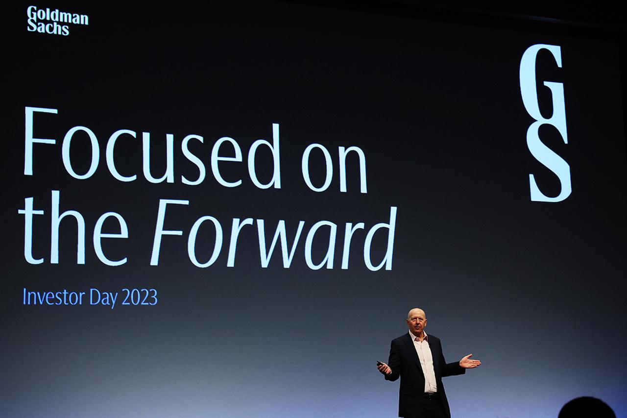 prime_focus_forward_top