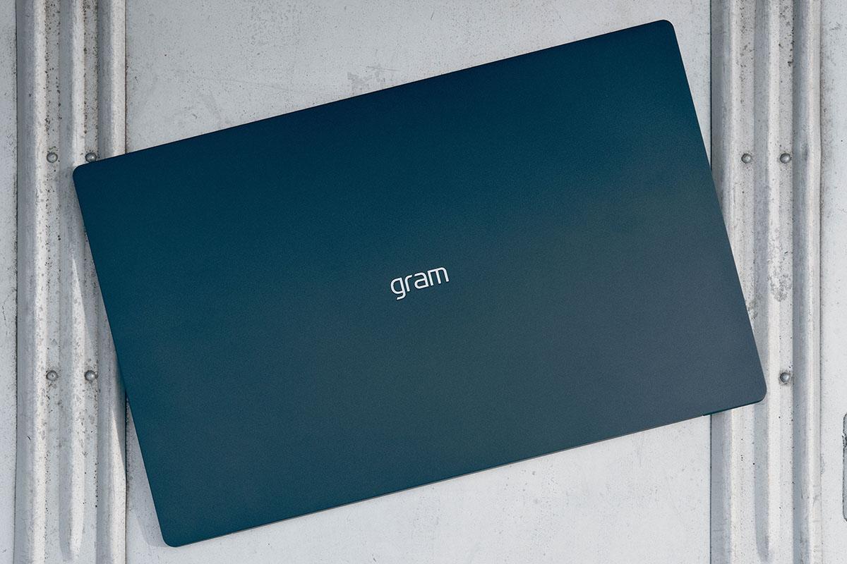 LG gram SuperSlim｣は仕事も暮らしもサボらない、これからのビジネス