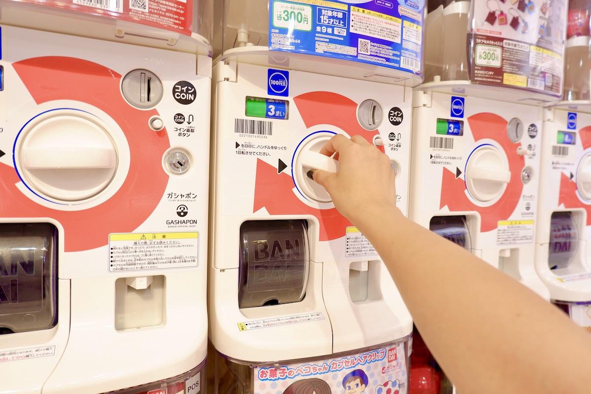 1個2500円に、カプセルレスの｢ガシャポン｣も。世界に広がるカプセルトイブーム、バンダイに聞く現在地 | Business Insider Japan