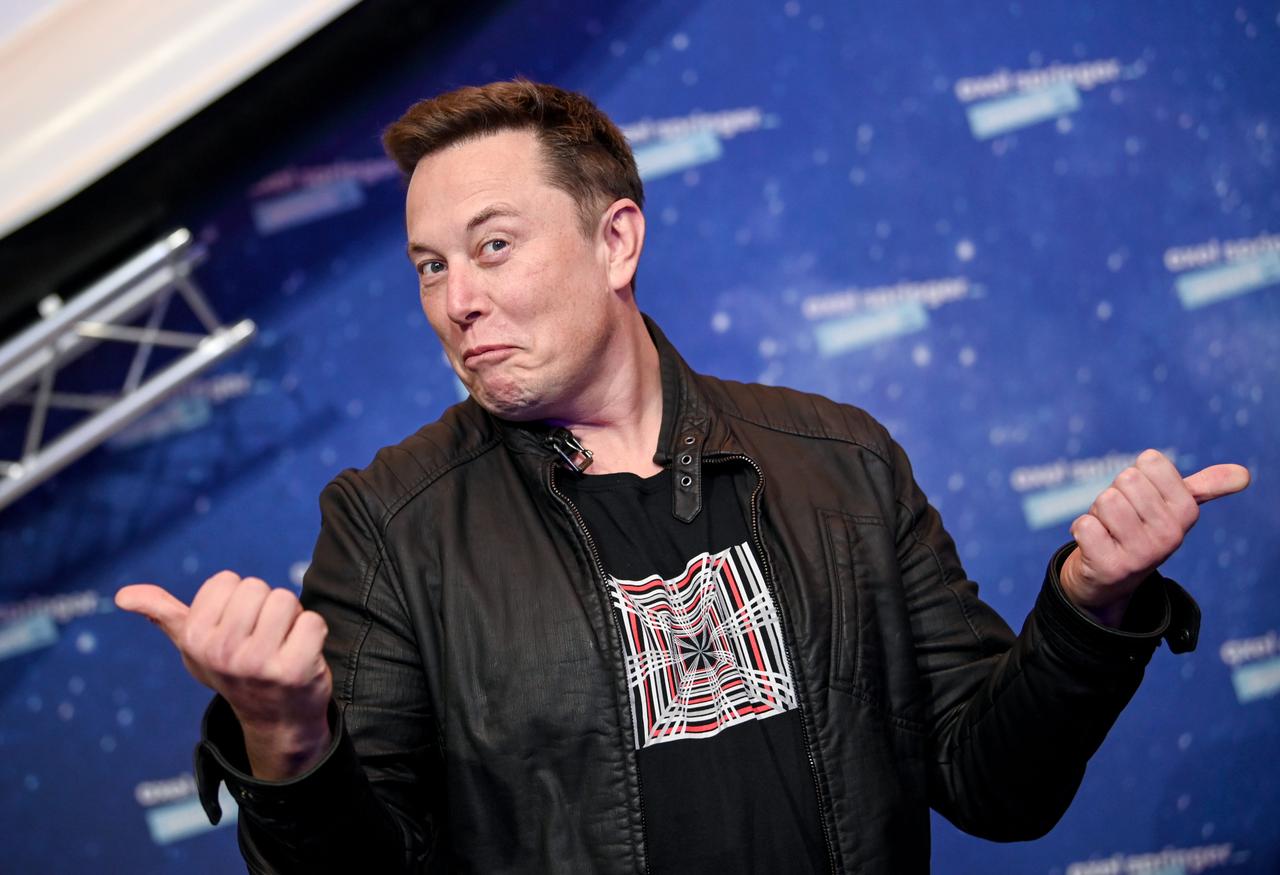 イーロン・マスクはペイパルをX.comに変えようとしていた。