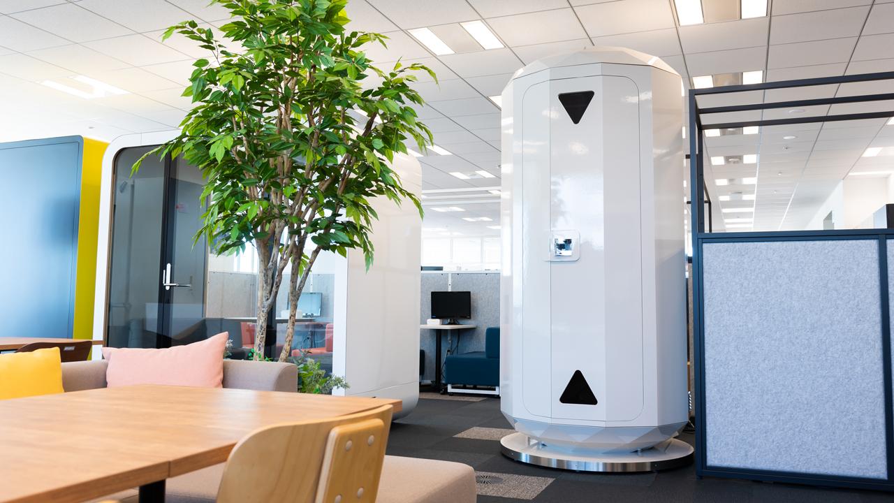 オフィス導入イメージ。ベッドの約半分のサイズ。