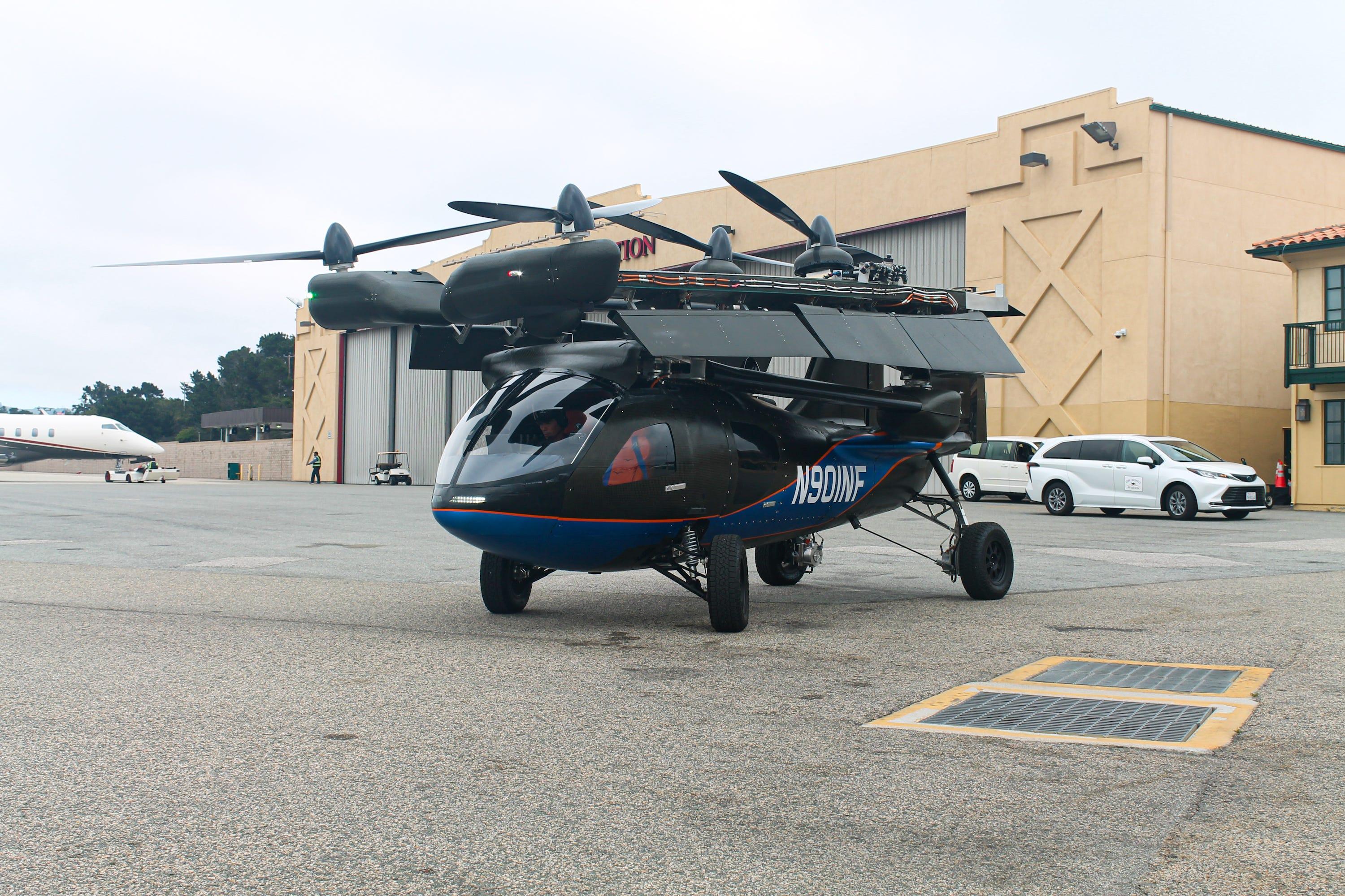 空飛ぶクルマに乗ってみた…見た目はほとんどヘリコプターだった