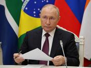 第15回BRICS首脳会議で記者会見に臨むロシアのプーチン大統領