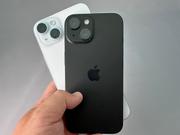 iPhone 15実機レビュー:USB-Cやカメラ、気になる「Proとの違い」
